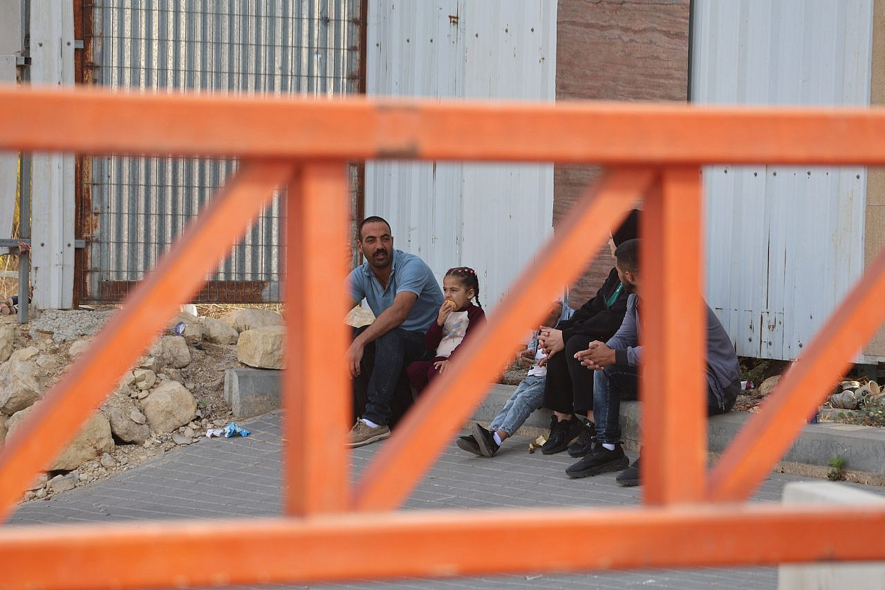 The Israeli military has sealed off Hebron following a deadly attack on a checkpoint, West Bank, October 25, 2026. (Mosab Shawer)
